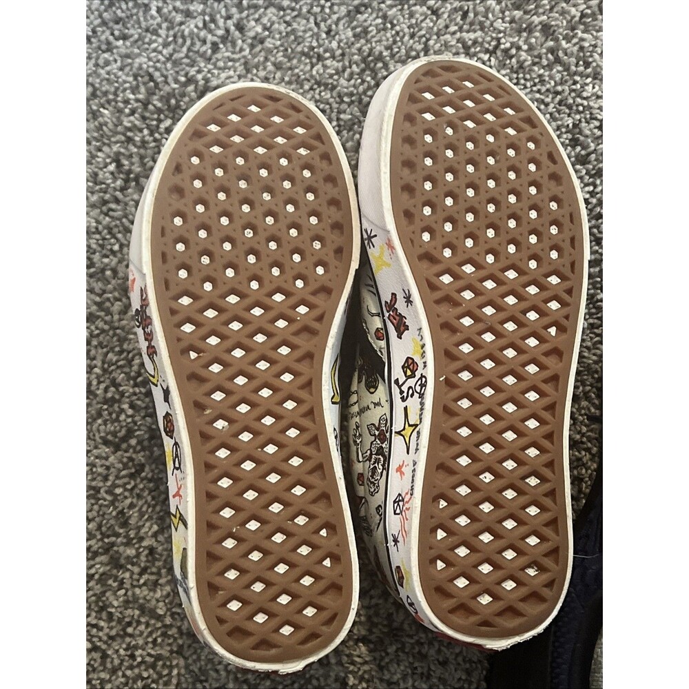 Vans x Stranger Things Customs Hellfire Club Slip On Shoes Womens 6.5 Mens 5 - Picture 9 of 9
